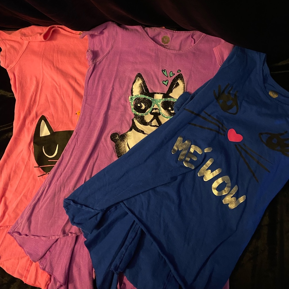 Girls tee shirt set 3. Cute prints on them